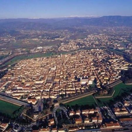 Апартаменти Luccadentro - Centro Storico Екстер'єр фото